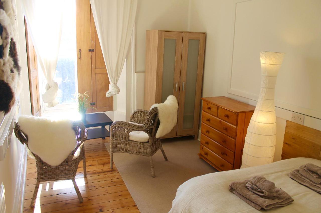 Lothian Road - Castle View Apartment Единбург Екстериор снимка